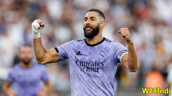 ท็อป-ท็อป FC0 football-players-Karim-Benzma